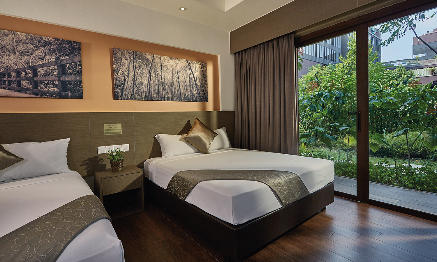 Mangrove Walk - Rooms for staycation with family & friends at D'Resort Singapore